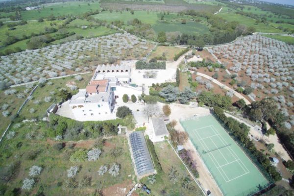 Masseria Guadiano Vecchio - Storia e Servizi - Veduta Aerea - www.masseriaguadiano.com - Monopoli (BA) - Puglia - Italy