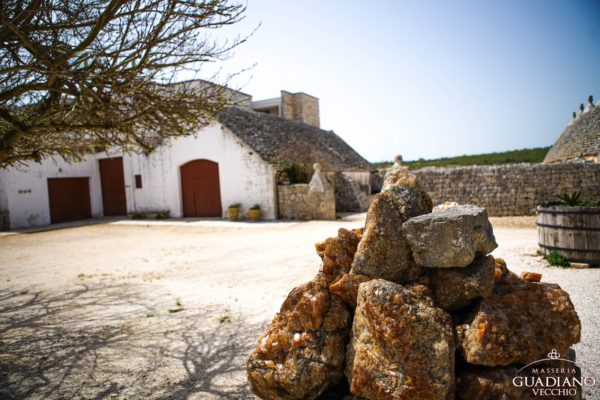 Masseria Guadiano Vecchio - La masseria dall'esterno - www.masseriaguadiano.com - Monopoli (BA) - Puglia - Italy