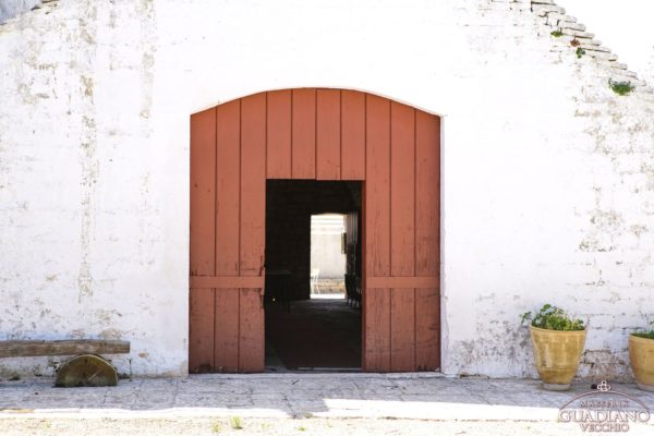 Masseria Guadiano Vecchio - La masseria dall'esterno - www.masseriaguadiano.com - Monopoli (BA) - Puglia - Italy