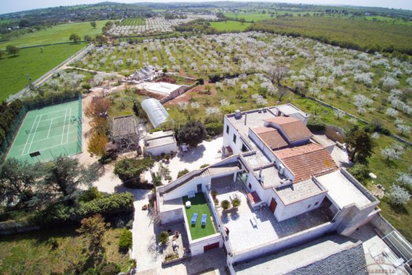 Masseria Guadiano Vecchio - La masseria dall'esterno - www.masseriaguadiano.com - Monopoli (BA) - Puglia - Italy